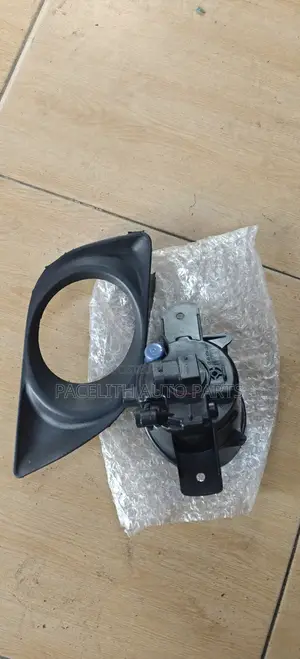 Fog Lamp / Fog Lamp Cover Nissan Set