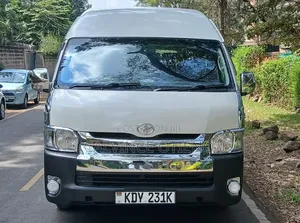 Toyota HiAce 2019 White