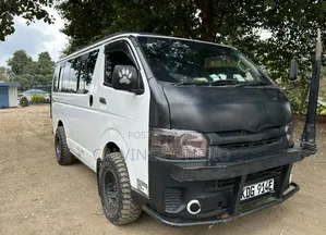 Toyota HiAce 2016 White