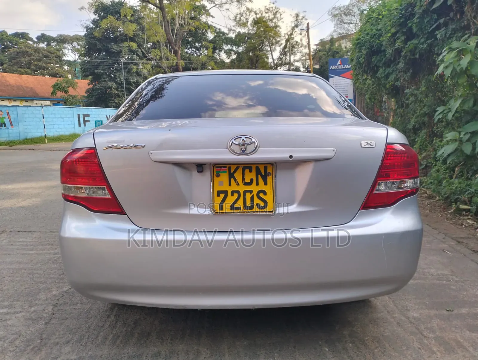 Toyota Axio 2010 Silver
