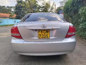 Toyota Axio 2010 Silver