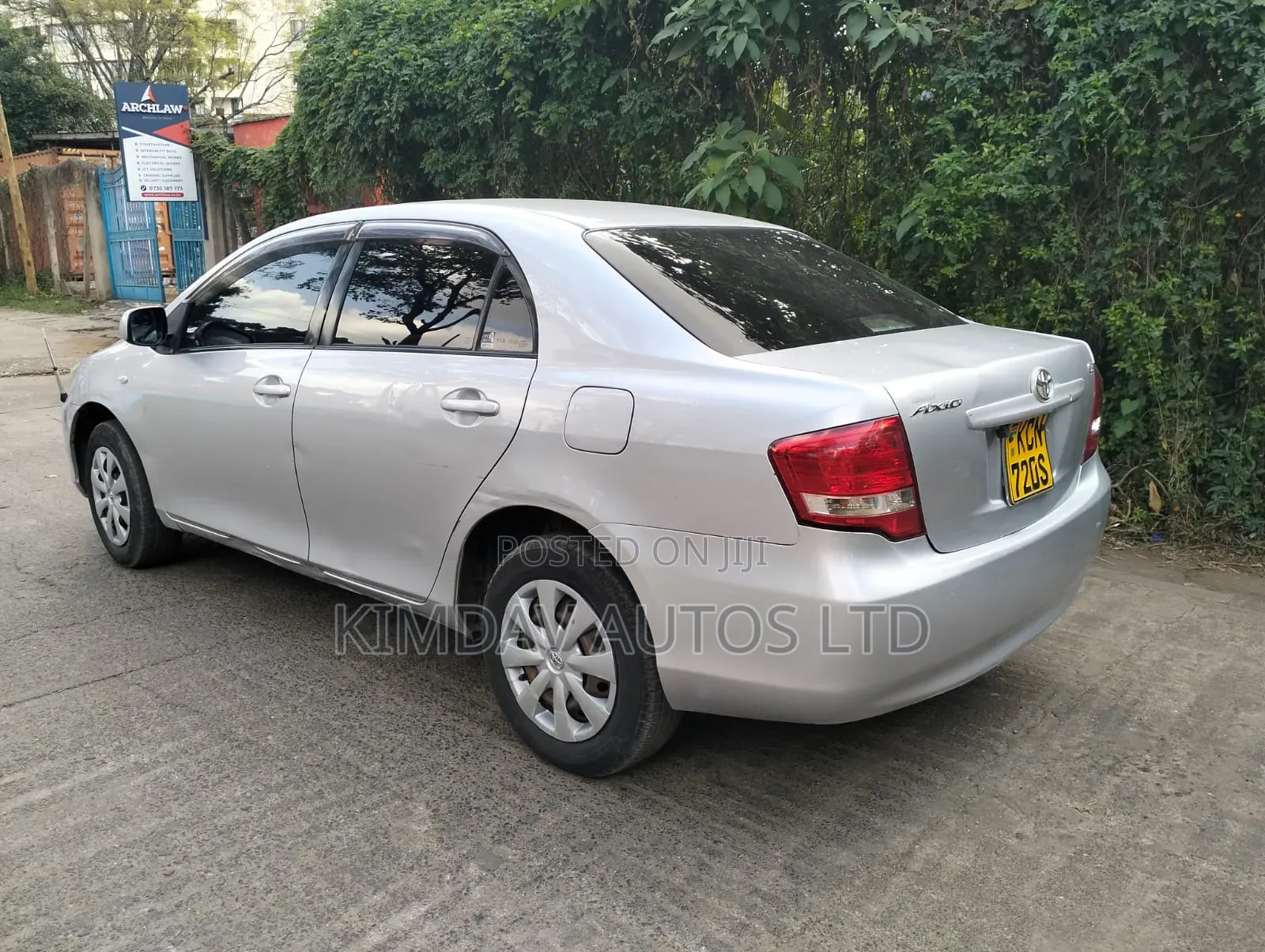 Toyota Axio 2010 Silver
