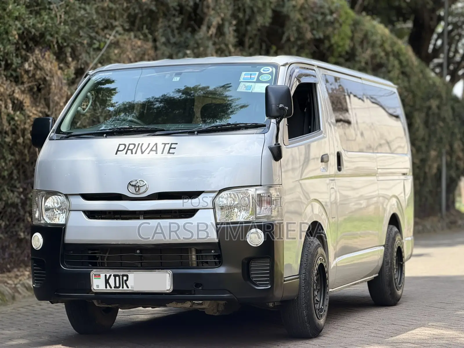 Toyota HiAce 2015 Silver