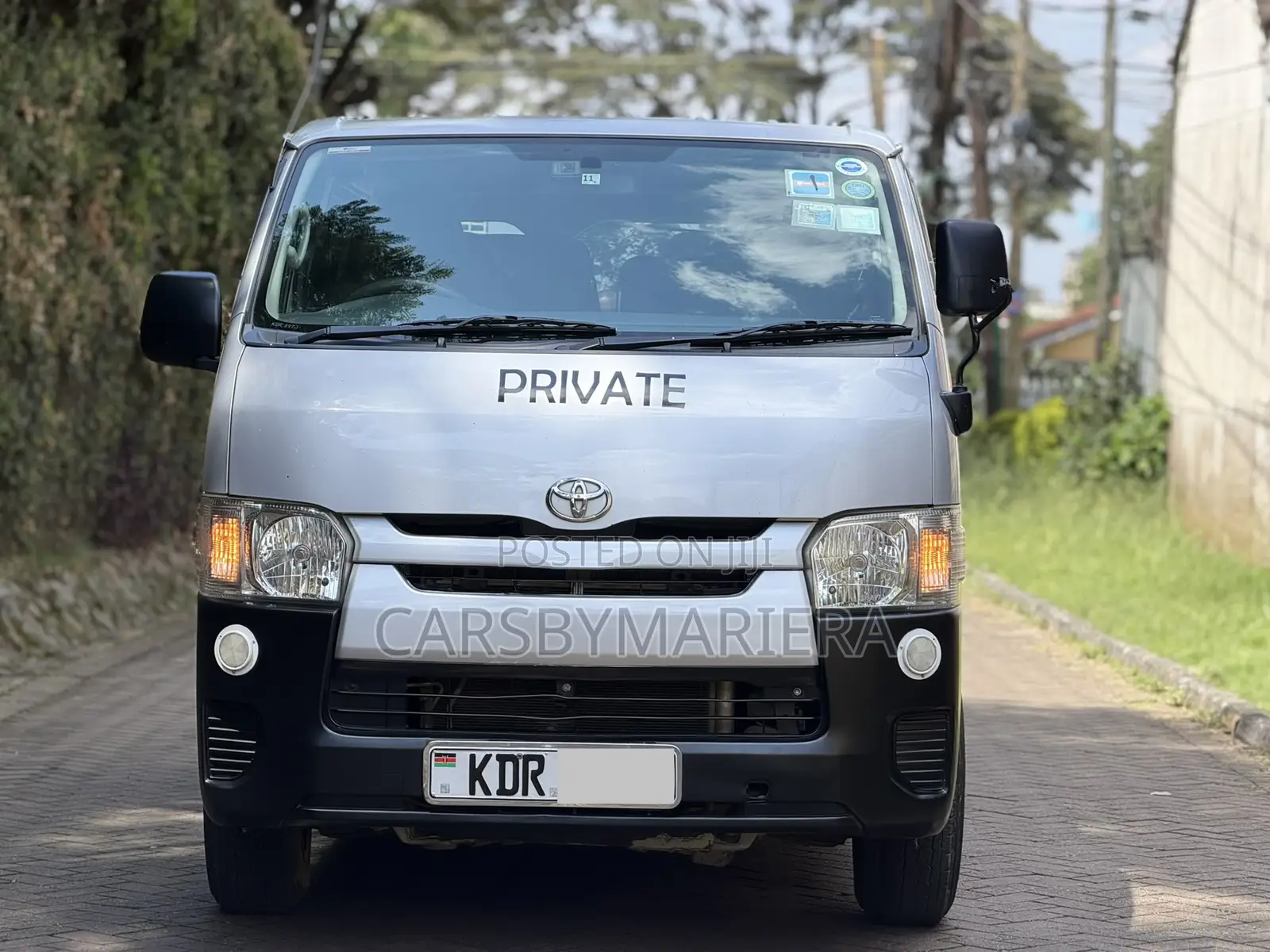 Toyota HiAce 2015 Silver