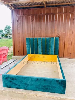 Luxurious Chester Bed