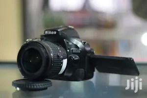 Nikon Dslr Camera With 24mp and Flip Screen