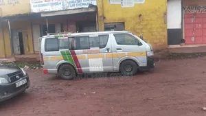 Toyota HiAce 2009 Grey