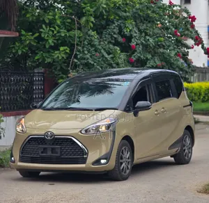 Toyota Sienta 2019 Beige