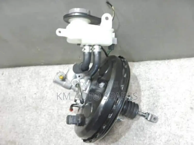 Toyota Pixis Brake Booster/Master Cylinder