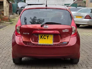 Nissan Note 2013 Maroon