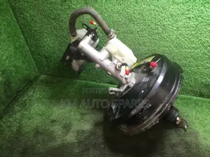 Toyota Isis Brake Booster/Master Cylinder