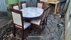 6 Seaters Dining Table Suitable for Your Family