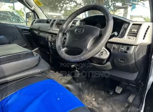 Toyota HiAce 2006 Silver