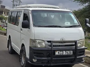 Toyota HiAce 2007 White