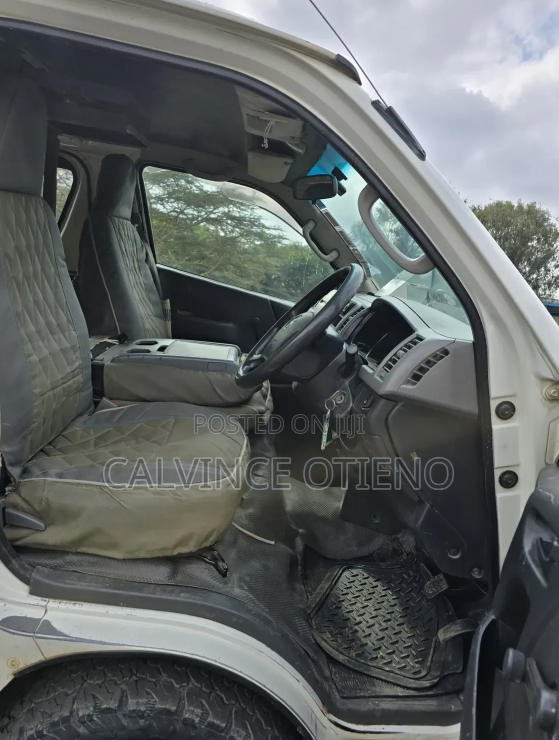 Toyota HiAce 2007 White