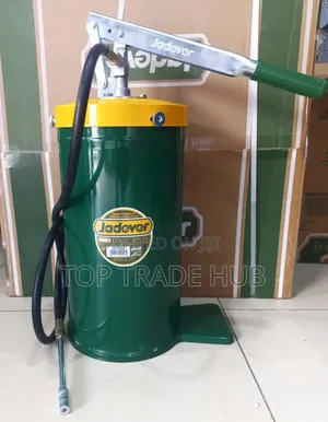 Jadever Hand-Operated Grease Lubricator 16kgs 1.5m Hose