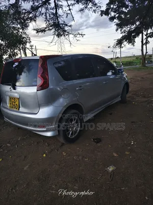 Nissan Note 1.4 2011 Silver