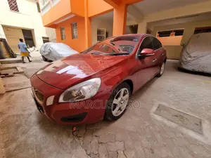 Volvo S60 2011 Red
