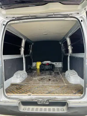 Toyota HiAce 2012 Silver