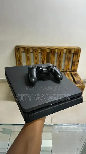 Sony Playstation 4 Slim 500gb Chipped With 8 Games