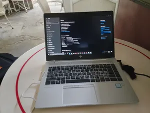 Laptop HP 240 G8 8GB Intel Core i5 SSD 256GB
