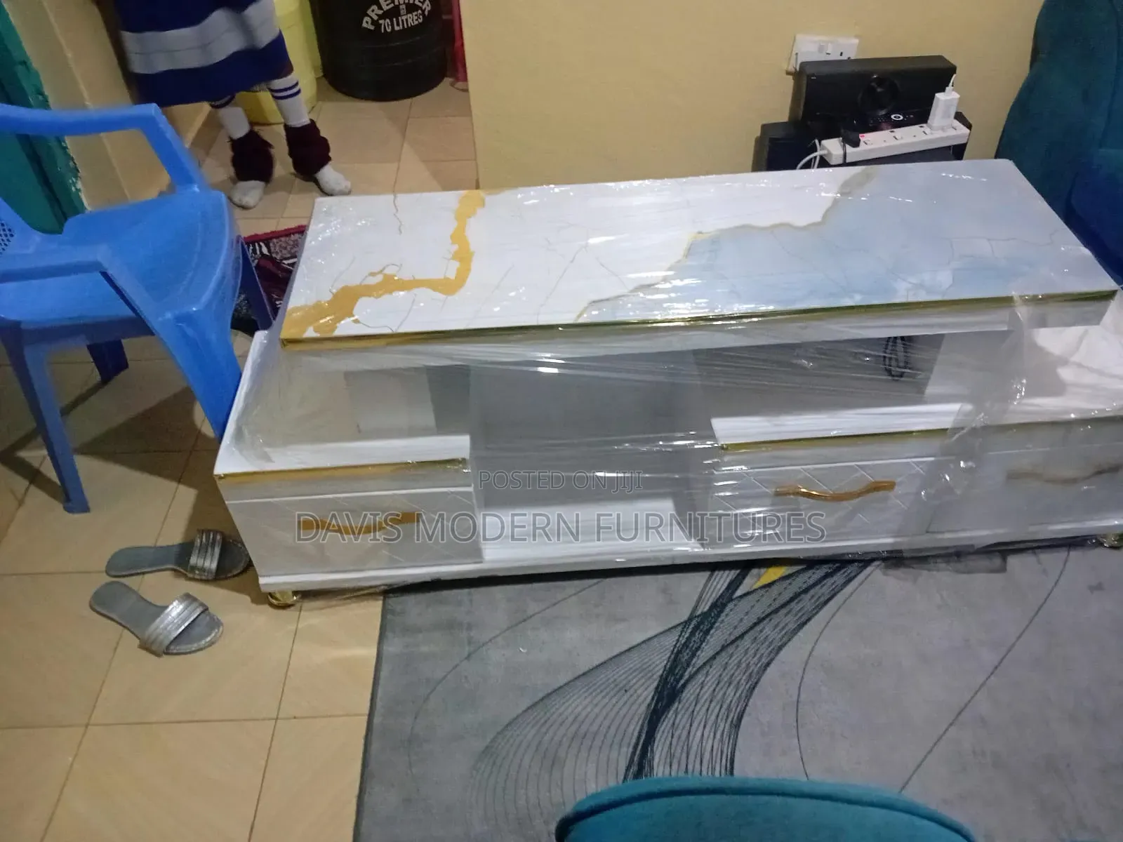 Modern Tv Stand With Marble -Top