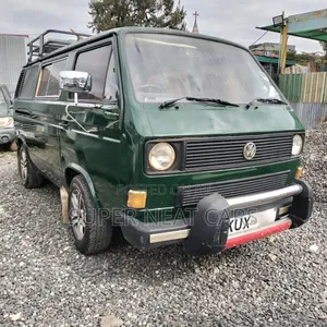 Volkswagen Kombi 1983 Green