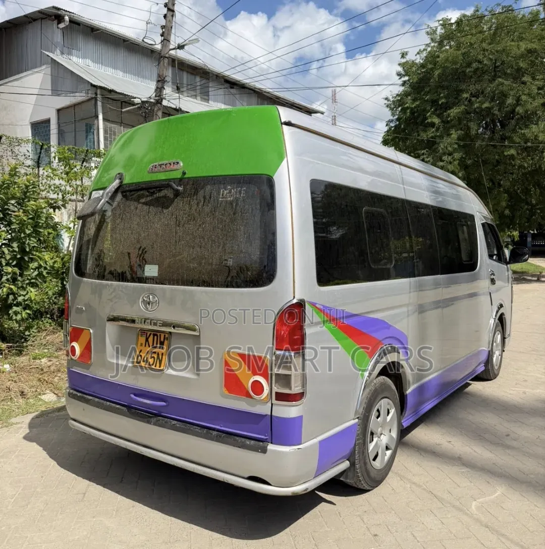Toyota HiAce 2019 Silver
