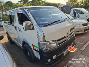 Toyota HiAce 2015 White