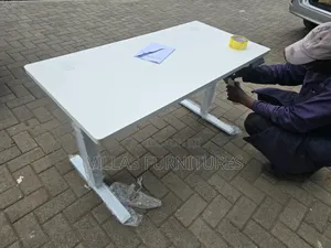 Comfortable Single Split Electric Desk Compact Sit Stand Workspace