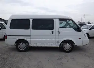 Mazda Bongo 2020
