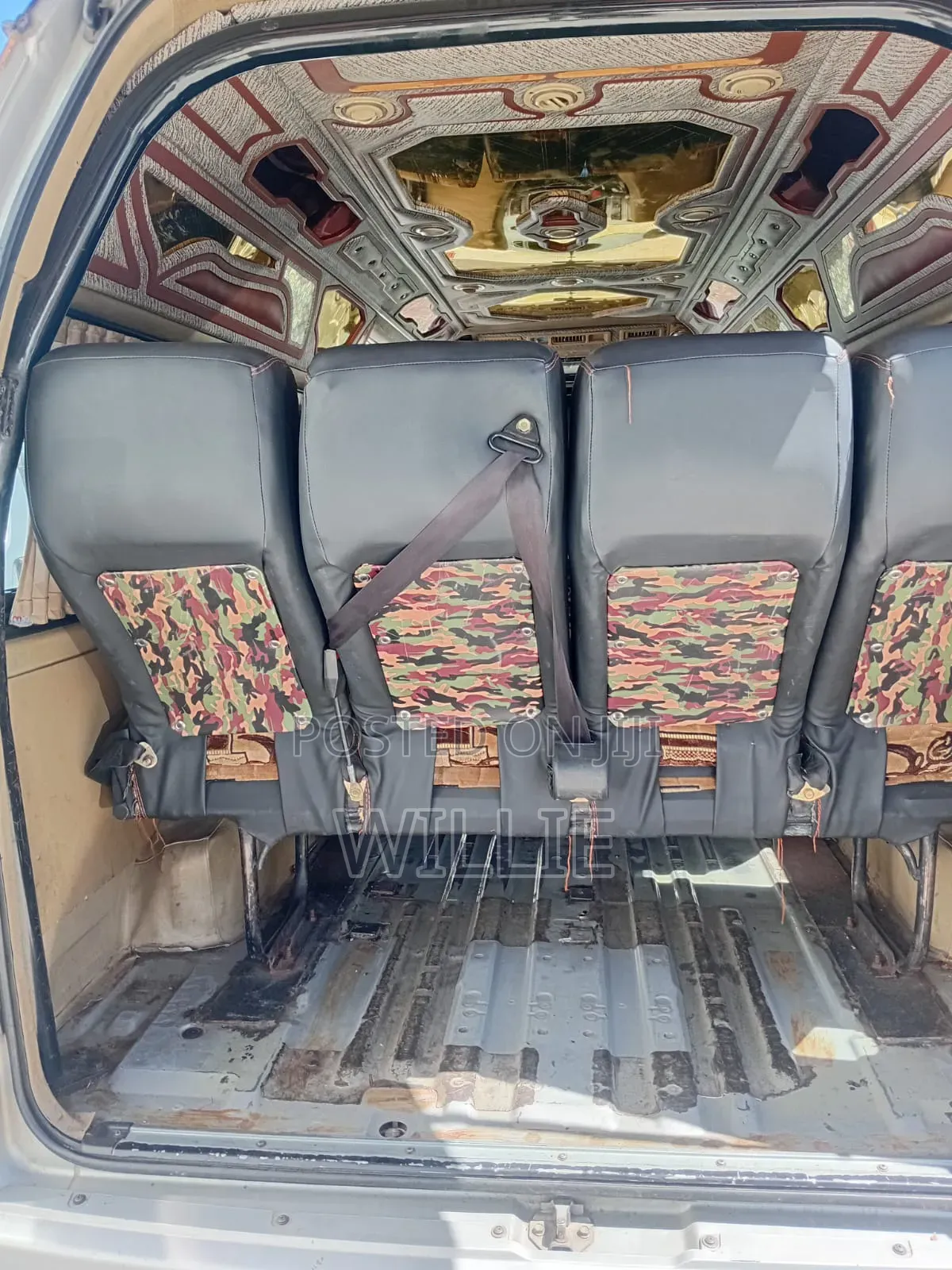Toyota HiAce 2018 White