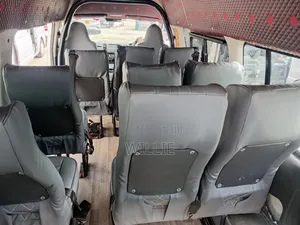 Toyota HiAce 2018 White