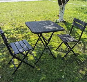 Foldable Table: Rattan Imitation Plastic Trestle Table