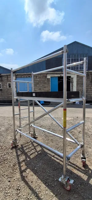 Aluminium Scaffolding Ladder – Professional Mobile Scaffold System