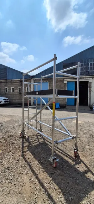 Aluminium Scaffolding Ladder – Industrial Access Platform