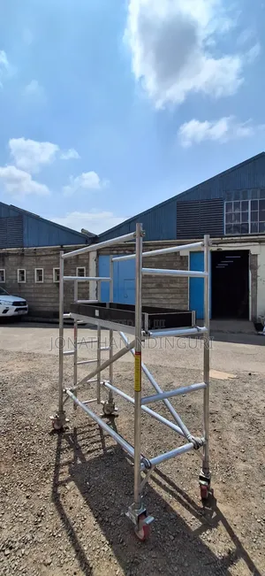 Aluminium Scaffolding Ladder – Portable Construction Scaffold