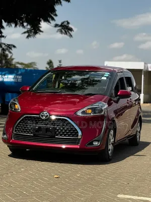 Toyota Sienta 2020 Red