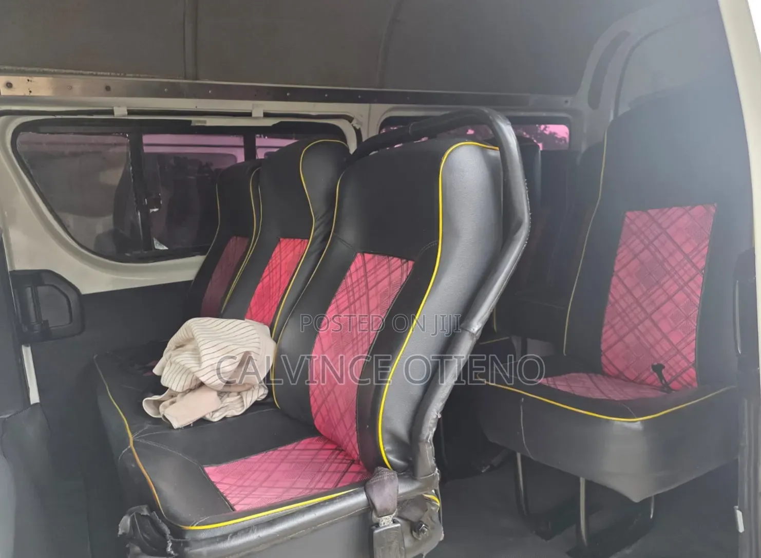 Toyota HiAce 2011 White