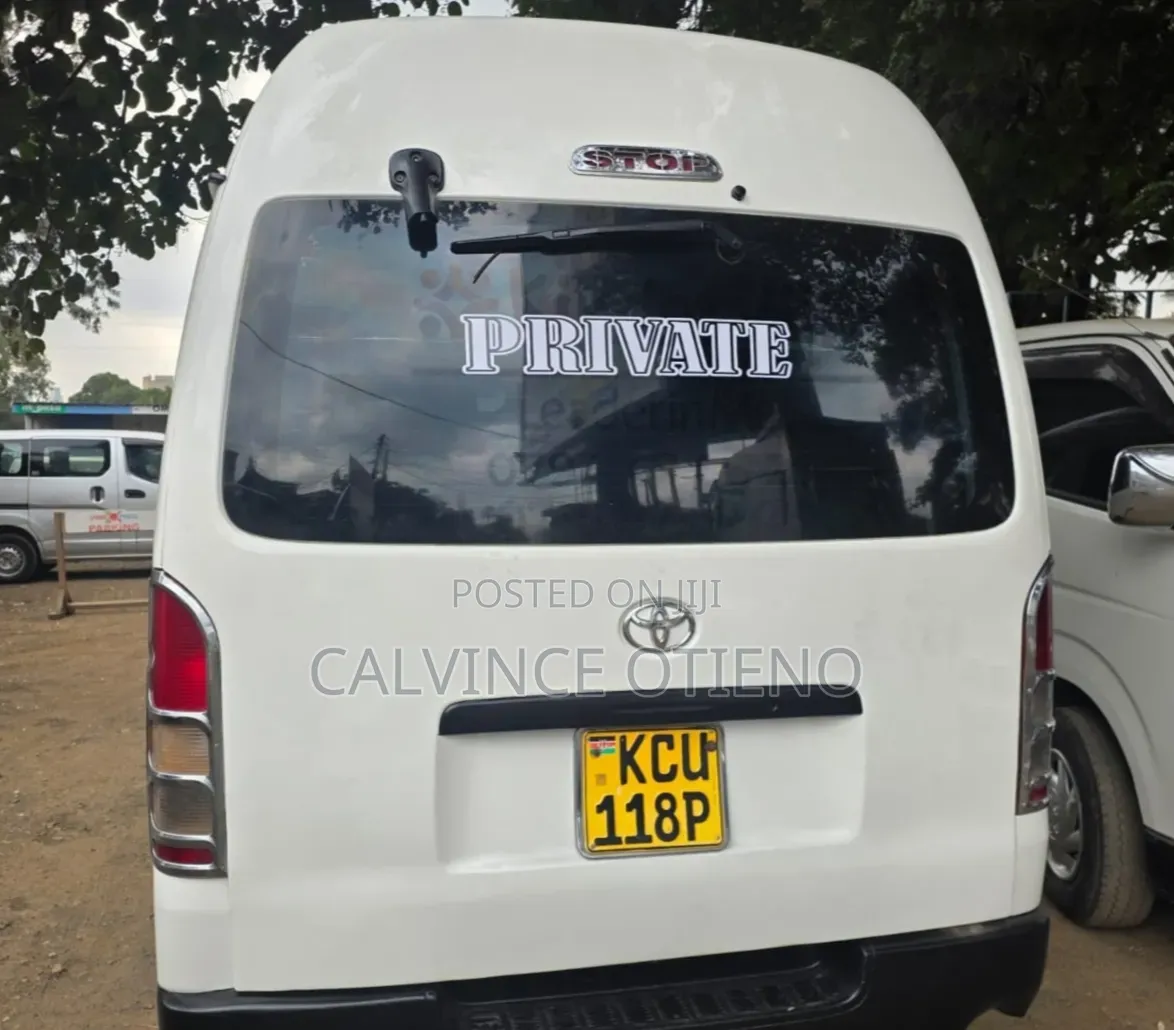 Toyota HiAce 2011 White