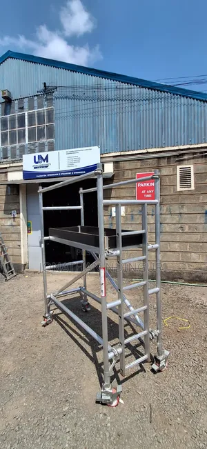 Aluminium Scaffolding Ladder – Professional Elevated Work Platform