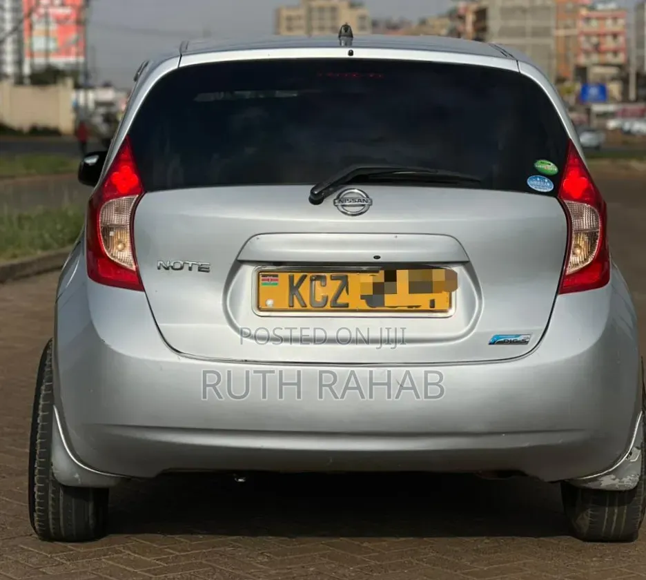 Nissan Note 2013 Silver
