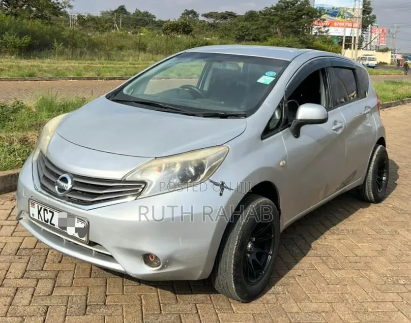 Nissan Note 2013 Silver