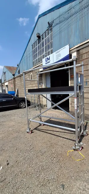 Aluminium Scaffold Ladder – Lightweight Industrial Scaffold