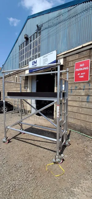 Aluminium Scaffold Ladder – Professional Height Access Solution
