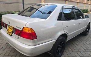 Toyota Corolla 2000 Beige