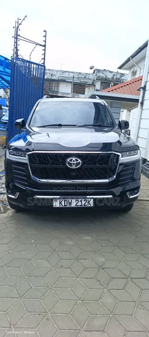 Toyota Land Cruiser 2015 Black