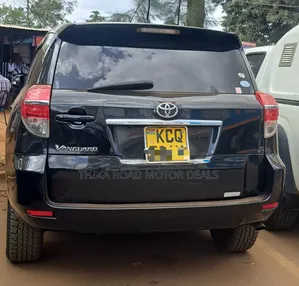 Toyota Vanguard 2011 Black