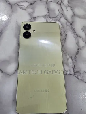 Samsung Galaxy A06 128 GB Green