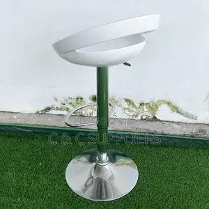 Plastic Face Lift Bar Stool